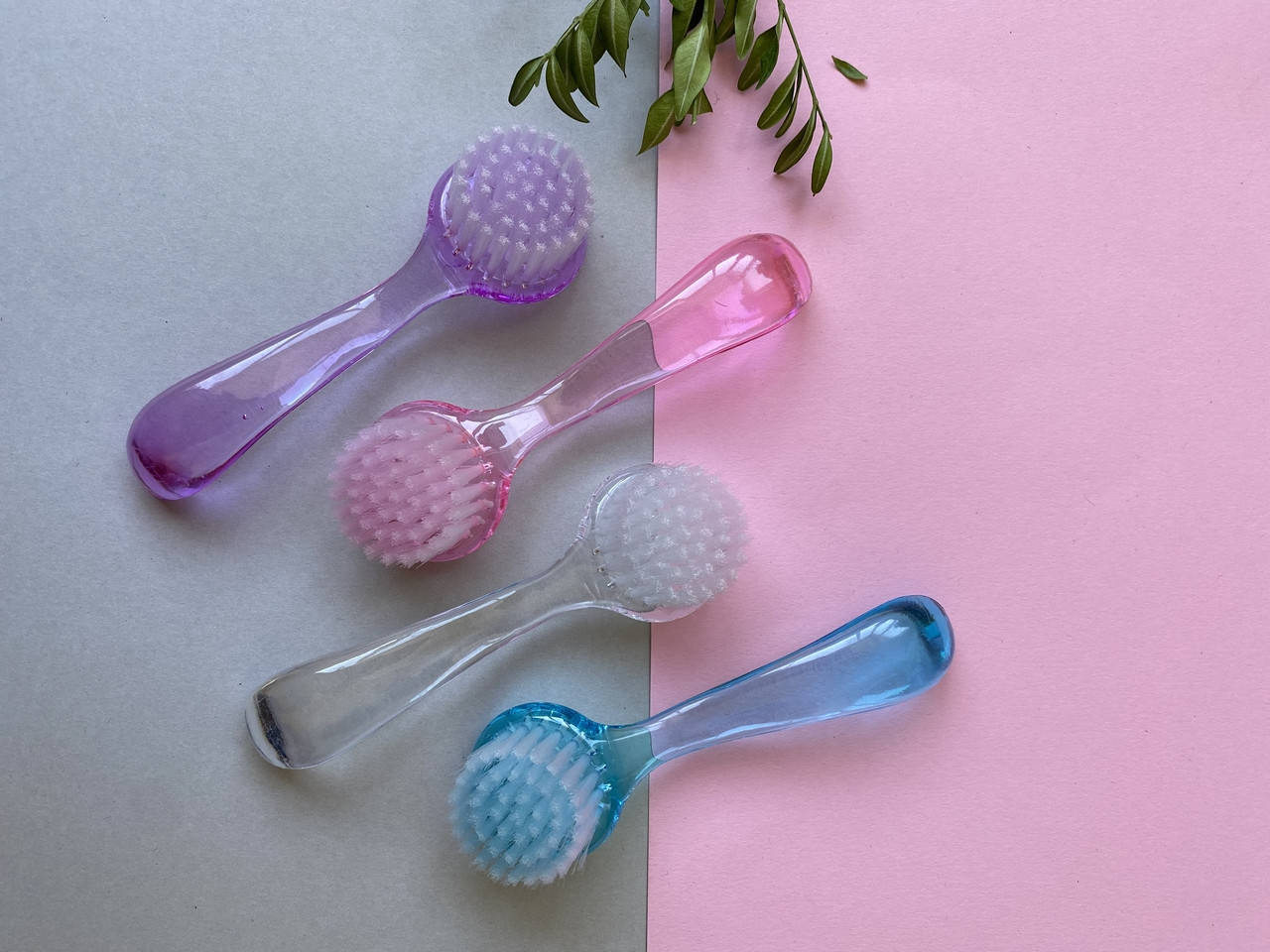 

Щетка с ручкой для сметания пыли в маникюре