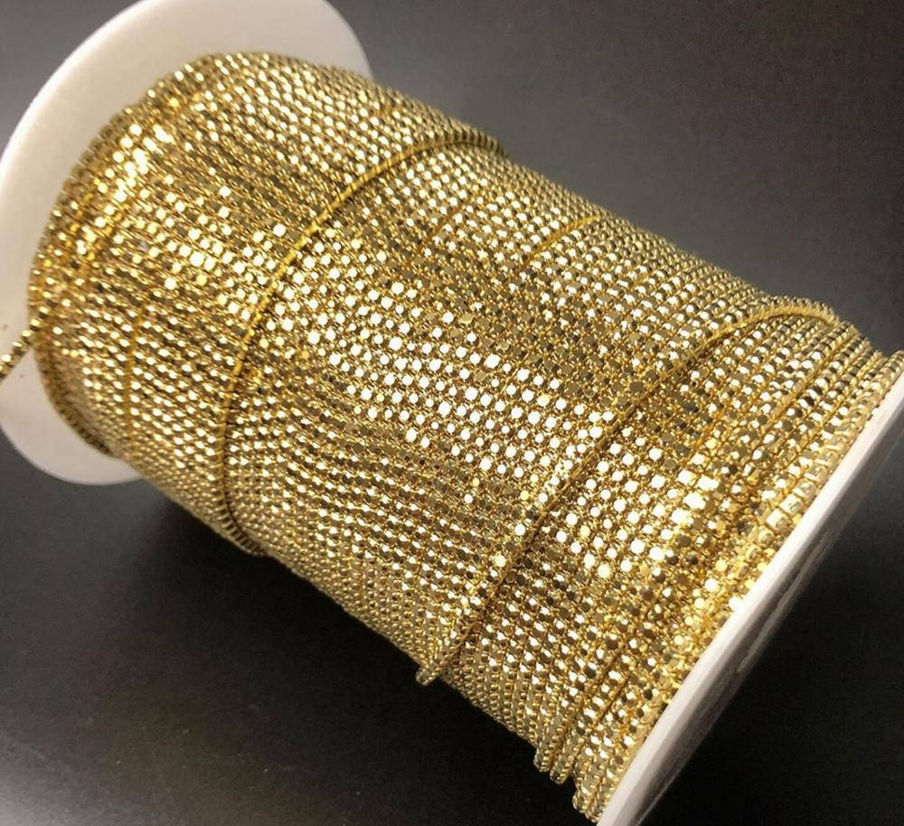 

Стразовая цепочка, цвет, металік gold ss4 (1,4 mm), в золотой оправе 1 м.