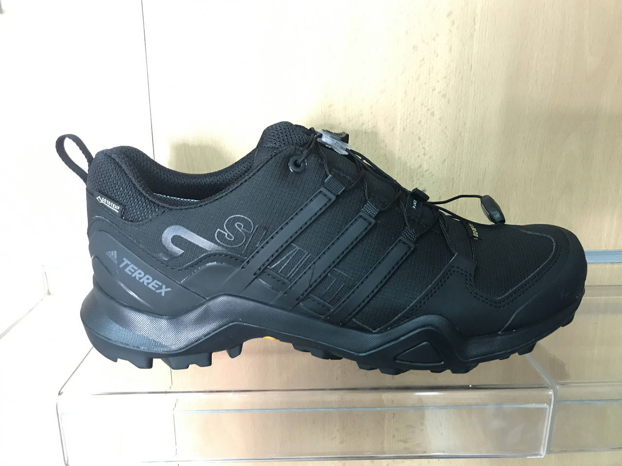

Кроссовки Adidas Terrex Swift R2 GTX (CM7492), Черный