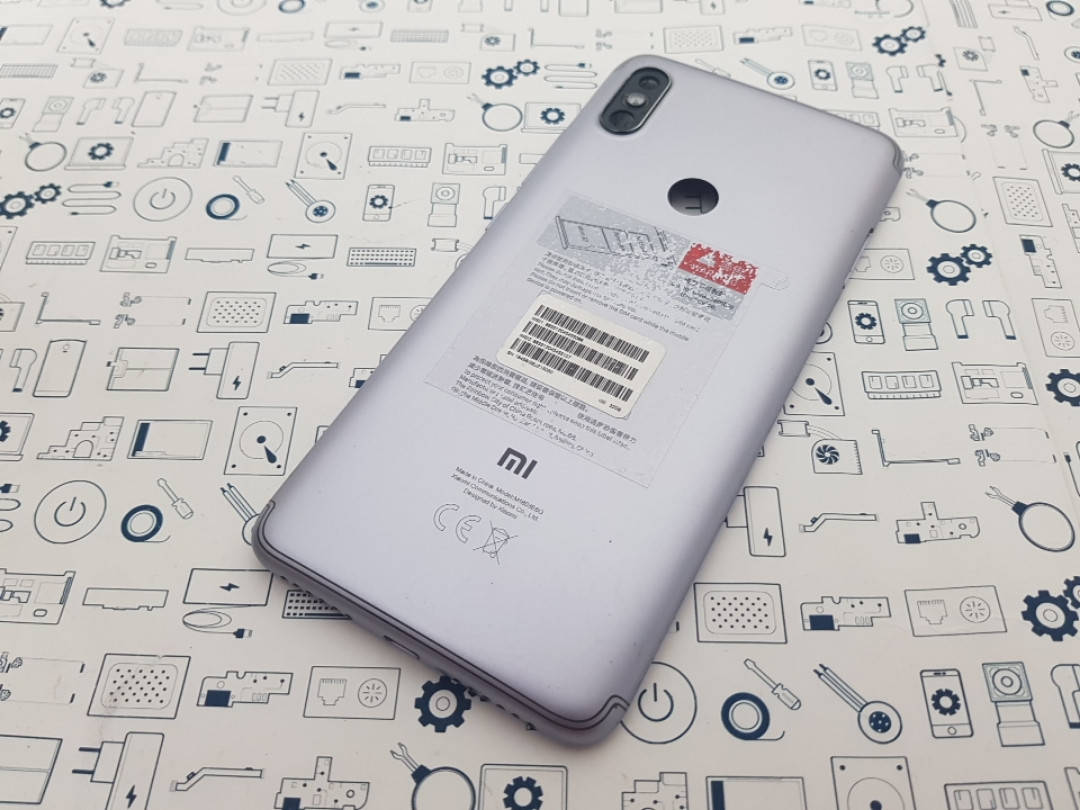 

С дефектом. Крышка Xiaomi Redmi S2 серая Сервисный оригинал с разборки, Серый