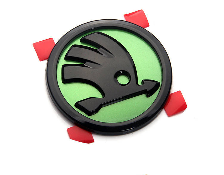 

Автологотип шильдик эмблема Шкода Skoda зеленая 32D853621A 90мм