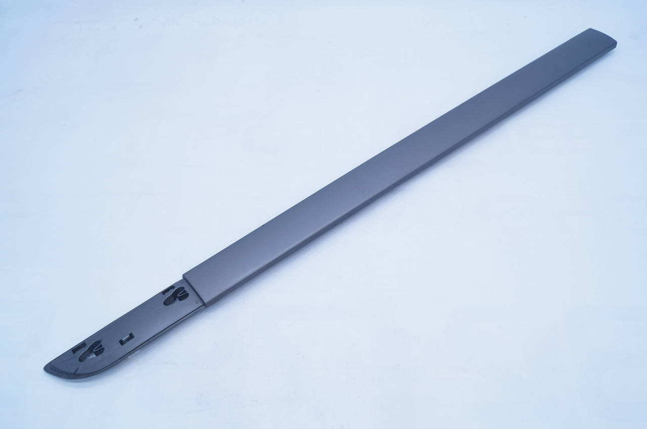 

Молдинг передней двери Рено Сценик 2. Левый. 8200136733. Б.У