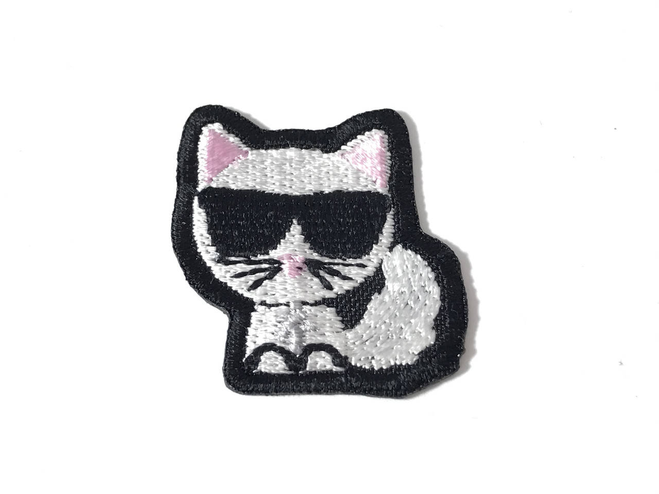 

Нашивка Кот Лагерфельда / Lagerfeld's Cat 28х30 мм, Разные цвета