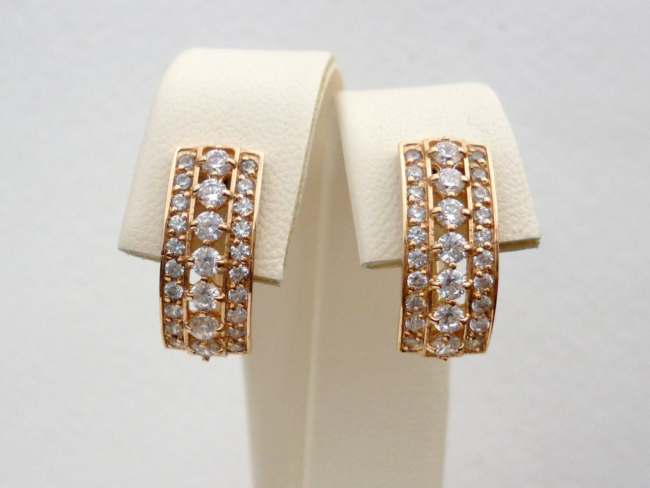 

Золотые серьги 585 пробы 2,99 г.