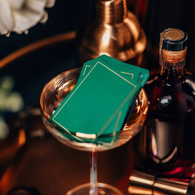 

Карты игральные | NOC Out: Green & Gold Playing Cards