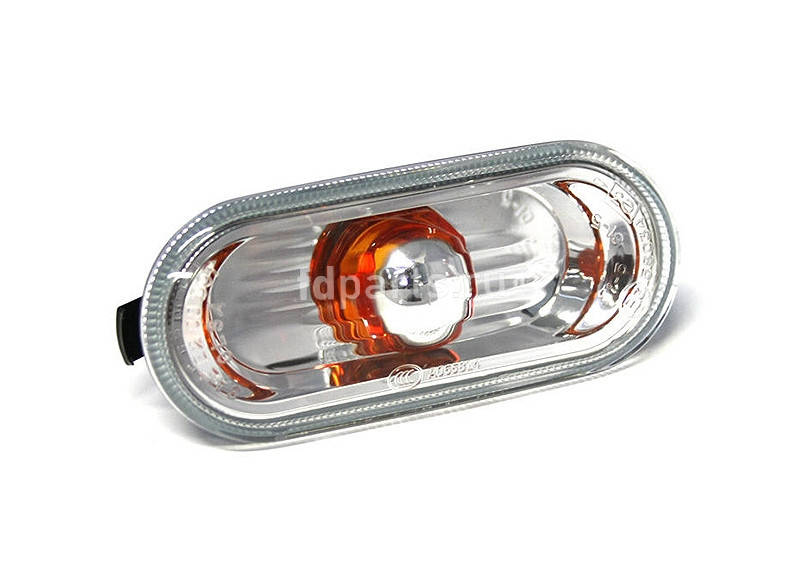 

Поворотник VW T-5/Golf 4/B-5 в крыле белый 9575196E