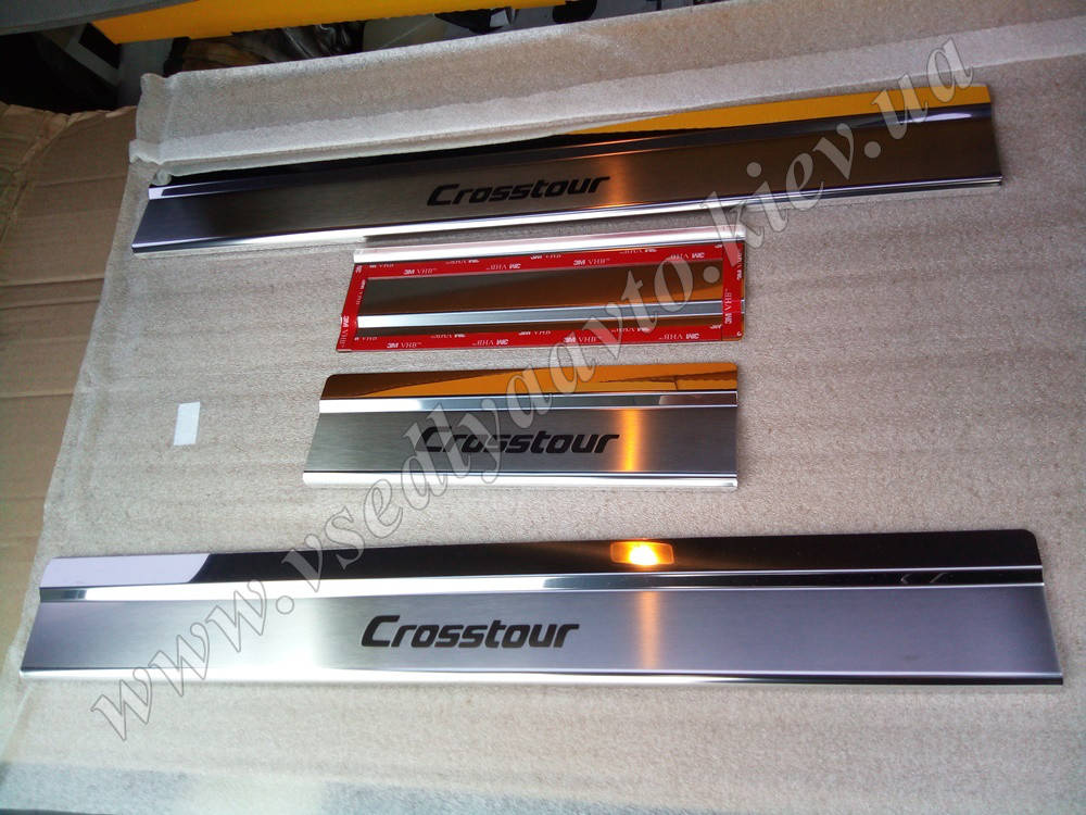 

Защита порогов - накладки на пороги Honda CROSSTOUR с 2012- (Premium)