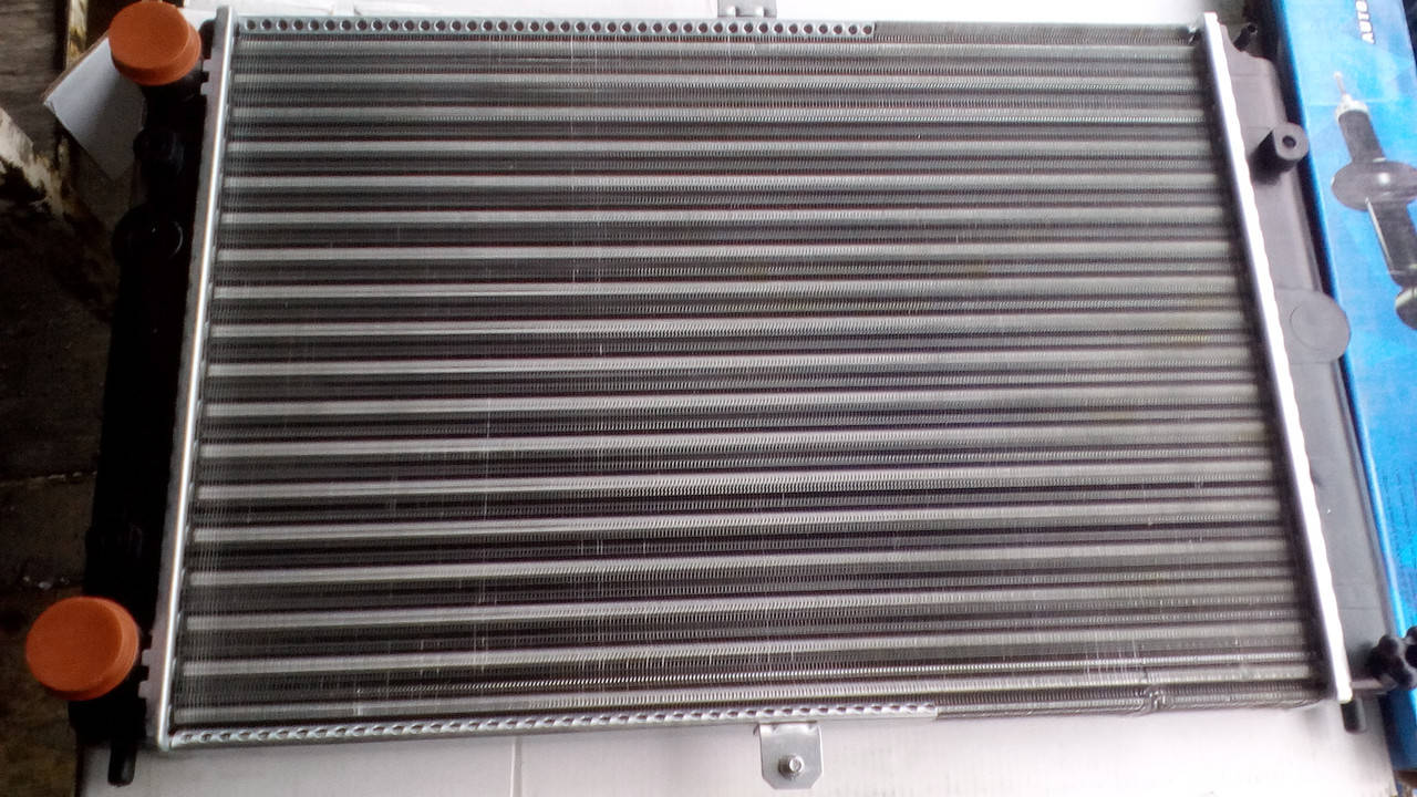 

Радиатор охлаждения (основной) Сенс 1.3, Ланос 1.4 без кондиционера LSA