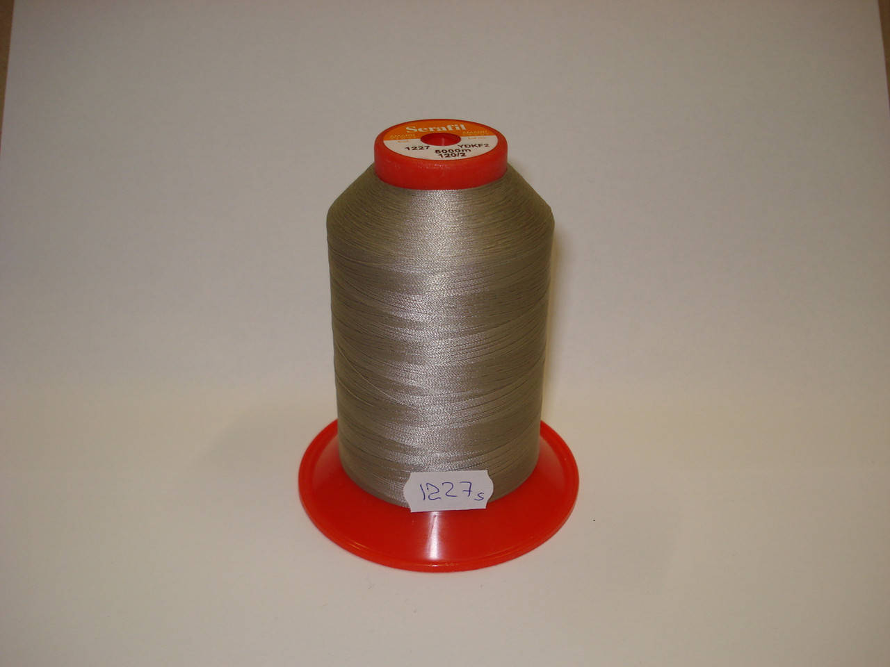 

Нитка AMANN Serafil №120/2 5000м.col 1227 серо-бежевый