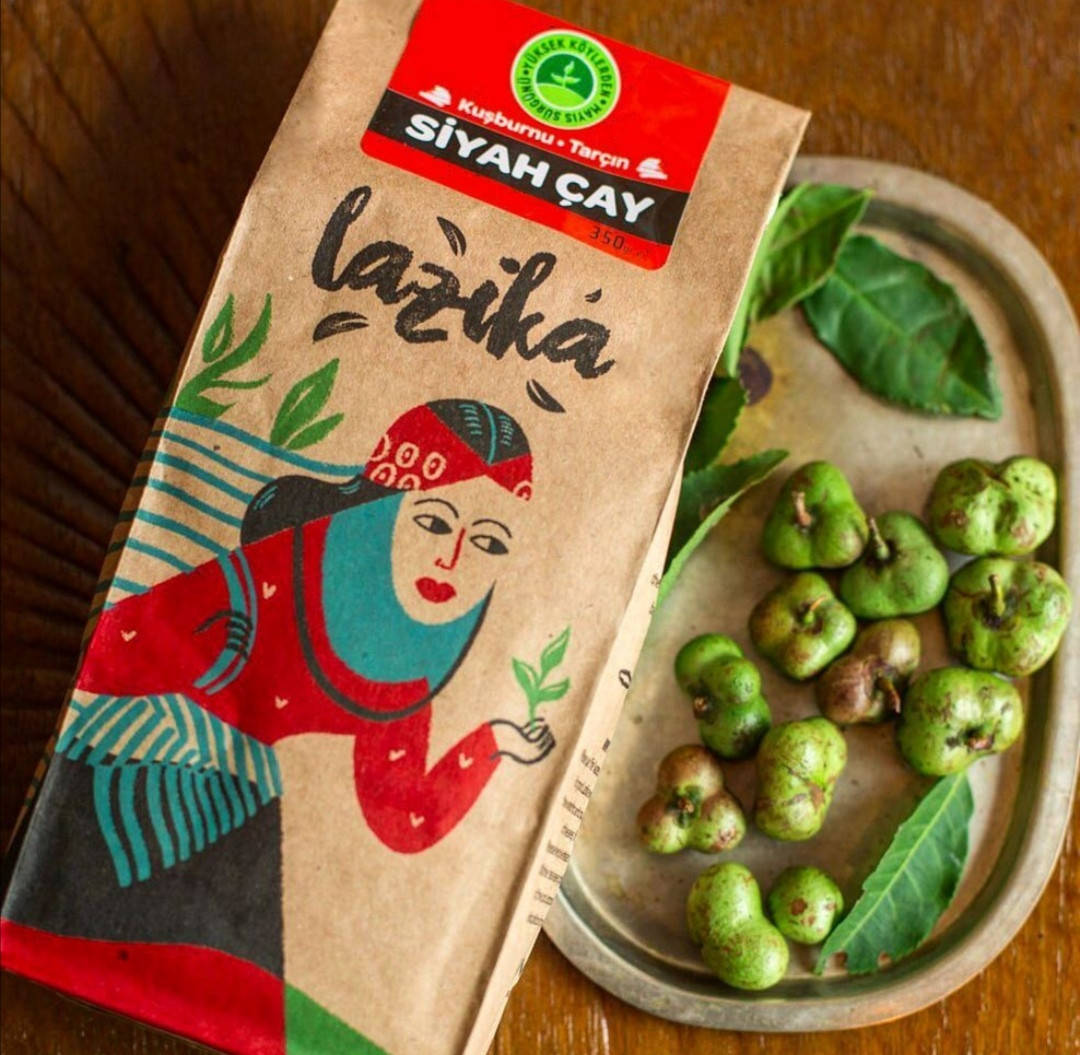 

Черный чай с шиповником и корицей Lazika органический 350 г