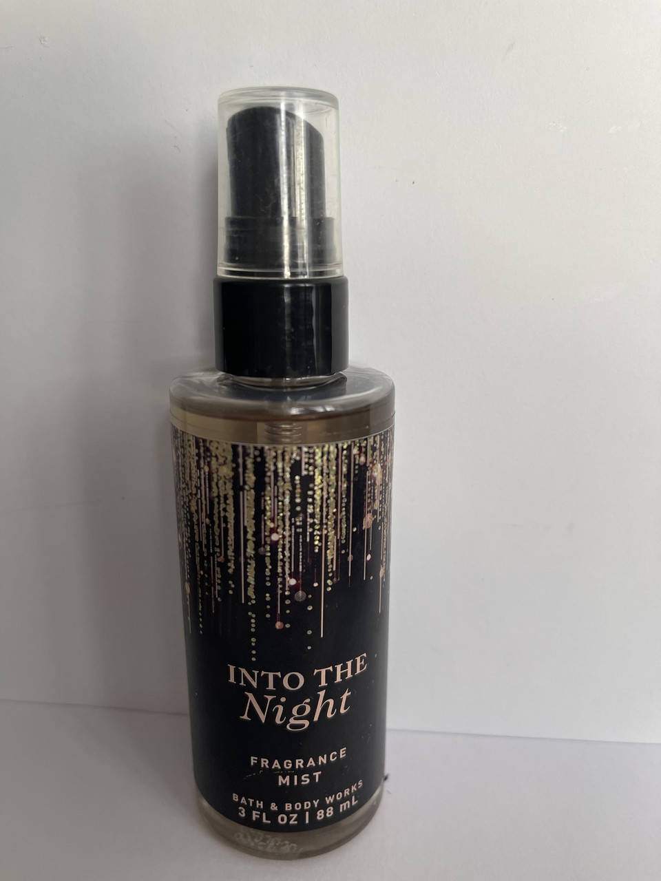 

Парфюмированный спрей Bath & Body Works Into The Night