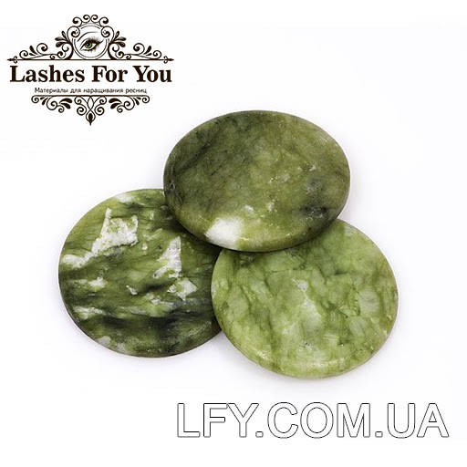 

Нефритовый камень для клея