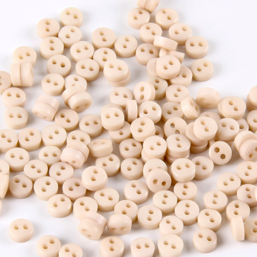 

Набор пуговиц 6 мм для кукольной одежды пластиковые Беж 20 шт