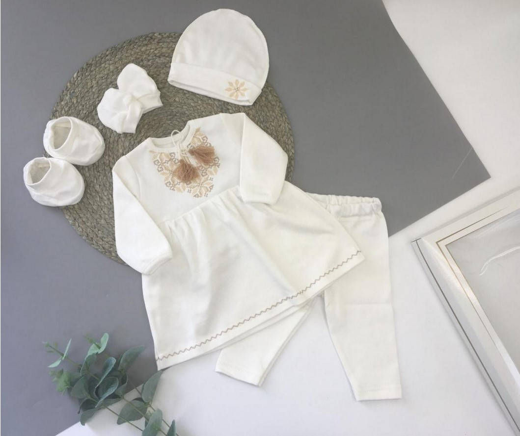 

Крестильный комплект для девочки, молочный