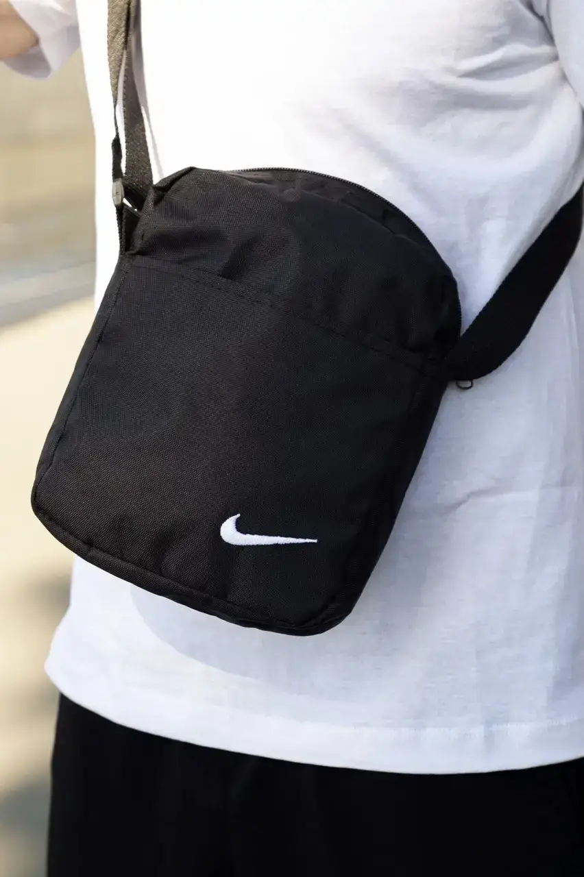 

Барсетка чёрная NIke, Черный