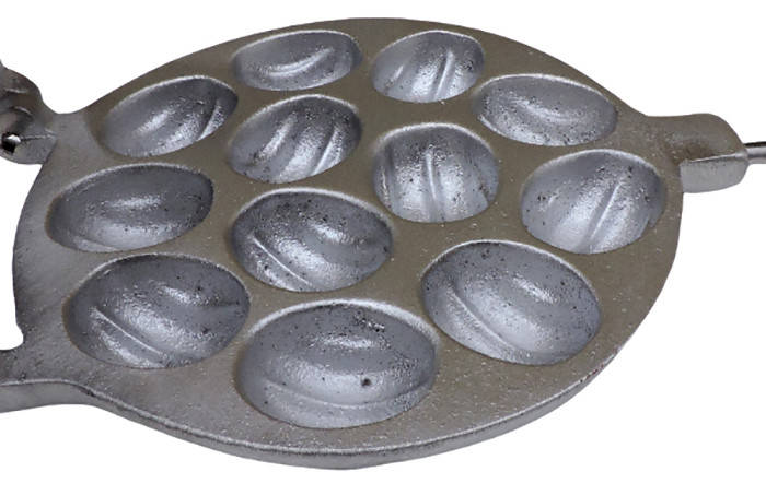 

Форма для выпечки алюминиевая «Орех 12» с деревянной ручкой, Серый