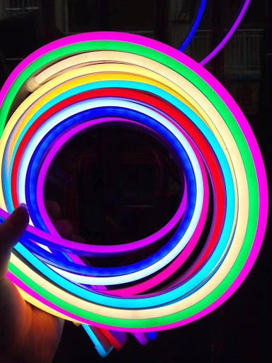 

Светодиодный гибкий неон 12В RGB 6*12мм