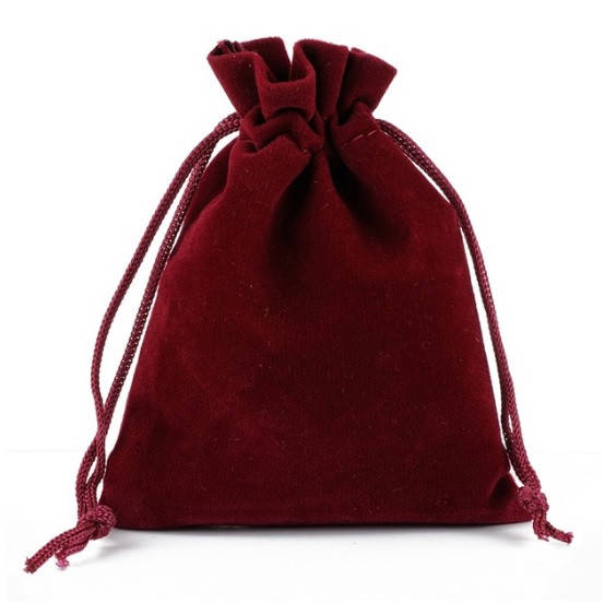 

Бордовый бархатный мешочек 9 x 12 см
