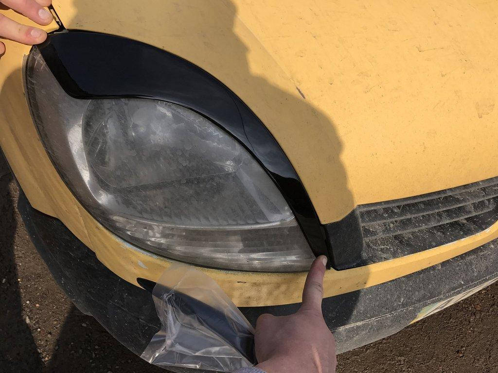 

Renault Kangoo 1998-2008 Реснички (2 шт, Черный глянец) TSR Реснички Рено Кенго