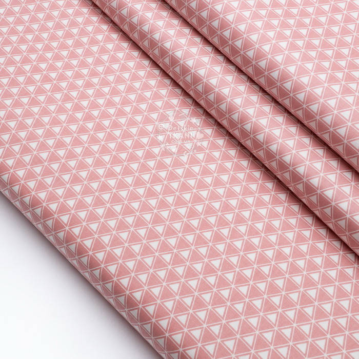 

Сатин ткань "Двойные треугольники" пудрово-белые, №2491с