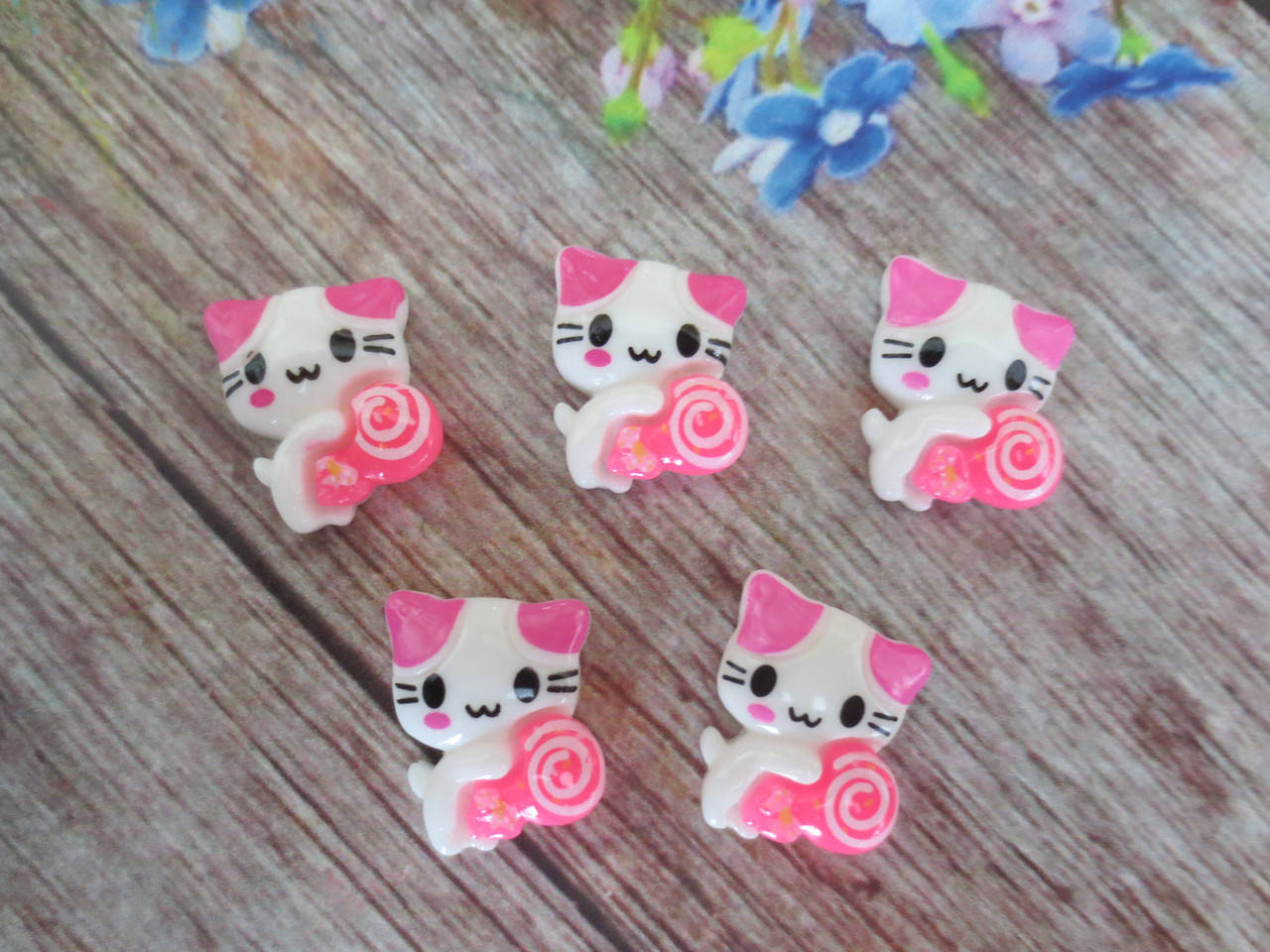 

Объемная серединка, кабошон "Котенок", цвет на фото, 18х15 мм, 1 шт, Разные цвета