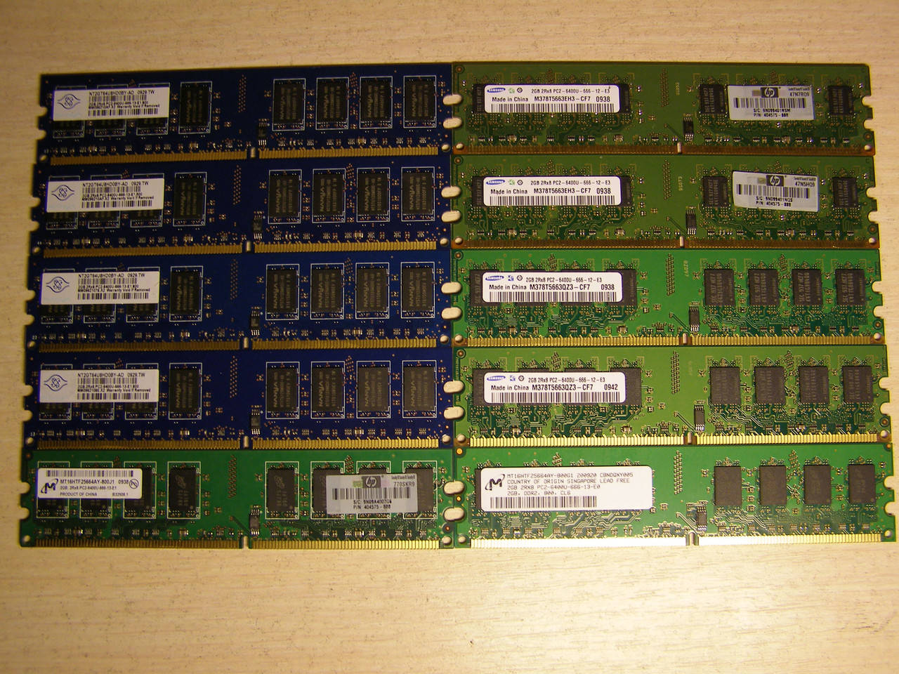 

DDR2 2GB 800 MHz (PC2-6400) Intel/AMD разные производители