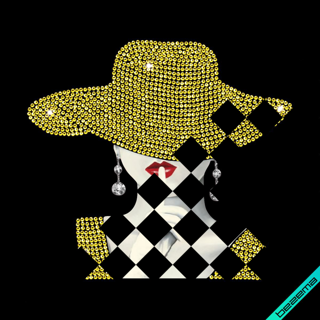 

Термонаклейки на кюлоты Девушка в шляпе (ss6 золото)