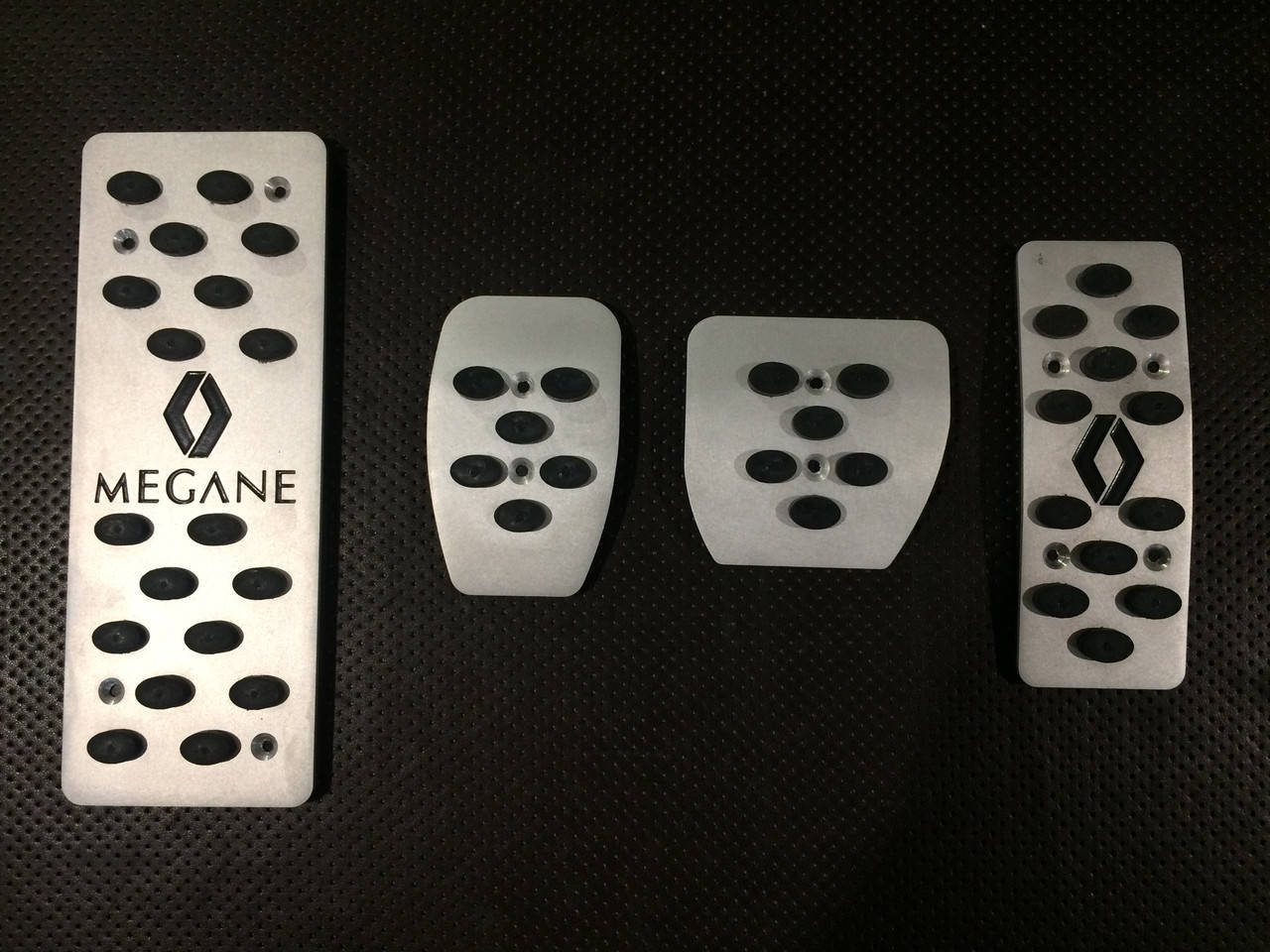 

Накладки на педали Renault Megane 3