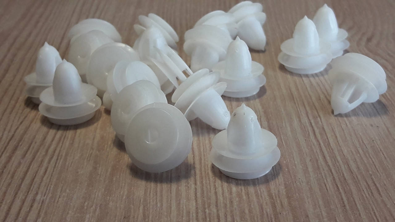 

Клипса дверной карты Chevrolet Aveo Daewoo Lanos Nubira Leganza ЗАЗ Вида Ланос Сенс (оригинал, GM)