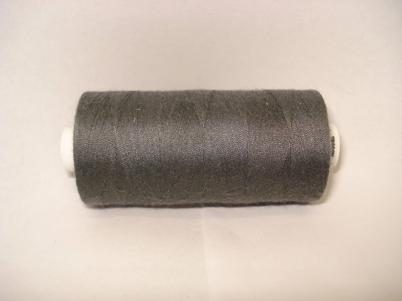 

Нитка Trigan Kupfer №120 1000м.col 5153 т.серый