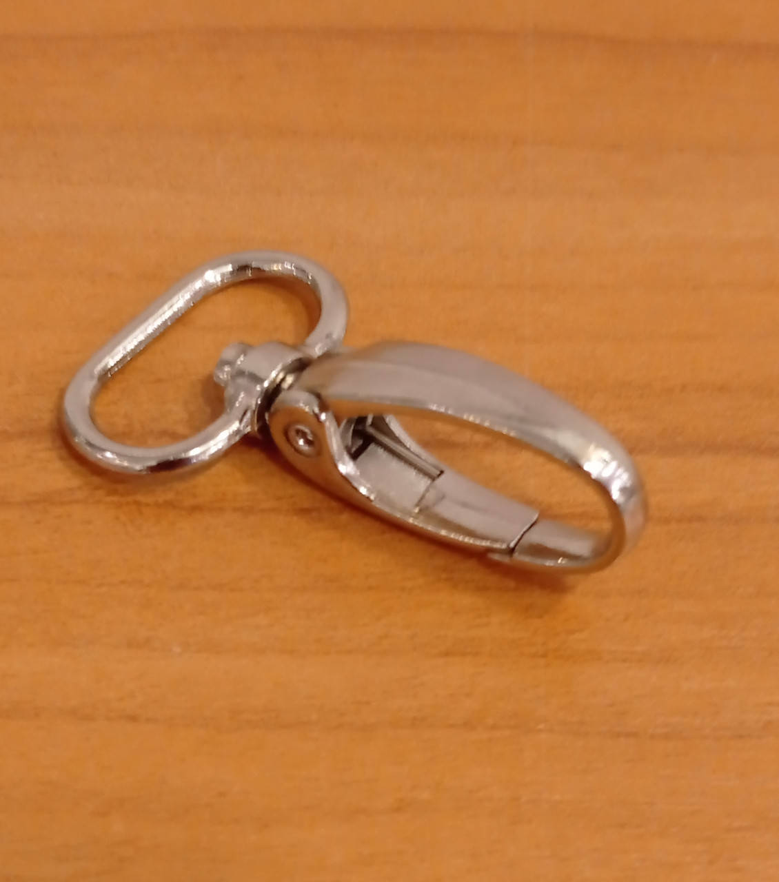 

Карабин металл под тесьму шир 20 мм серебро, Серебристый