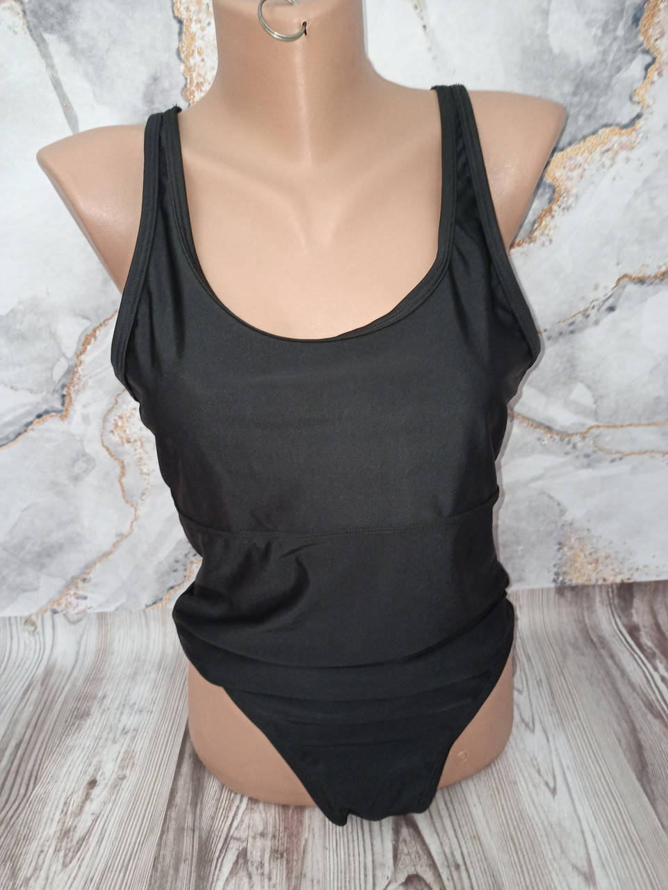 

Женский сдельный спортивный купальник XL-2XL/42-44 EUR/50-52 RU, Черный