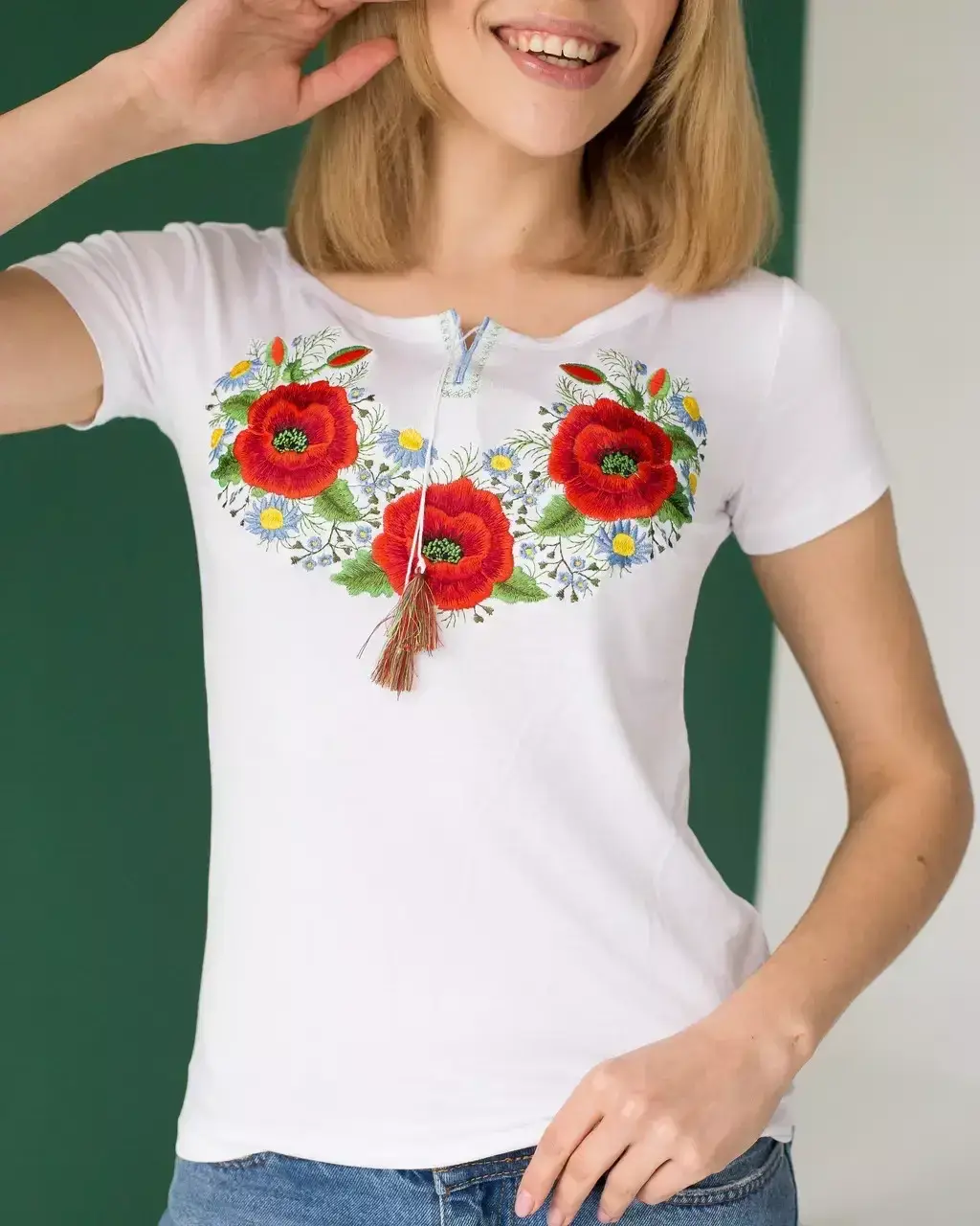 

Жіноча футболка-вишиванка M.S. 44-54 р. Маковий цвіт білий jf146, Белый