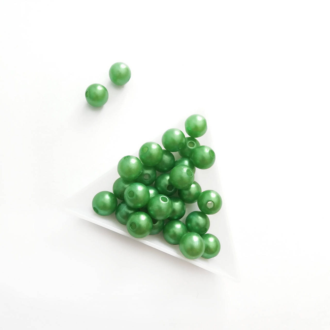 

Бусины акриловые 1 см Зеленые