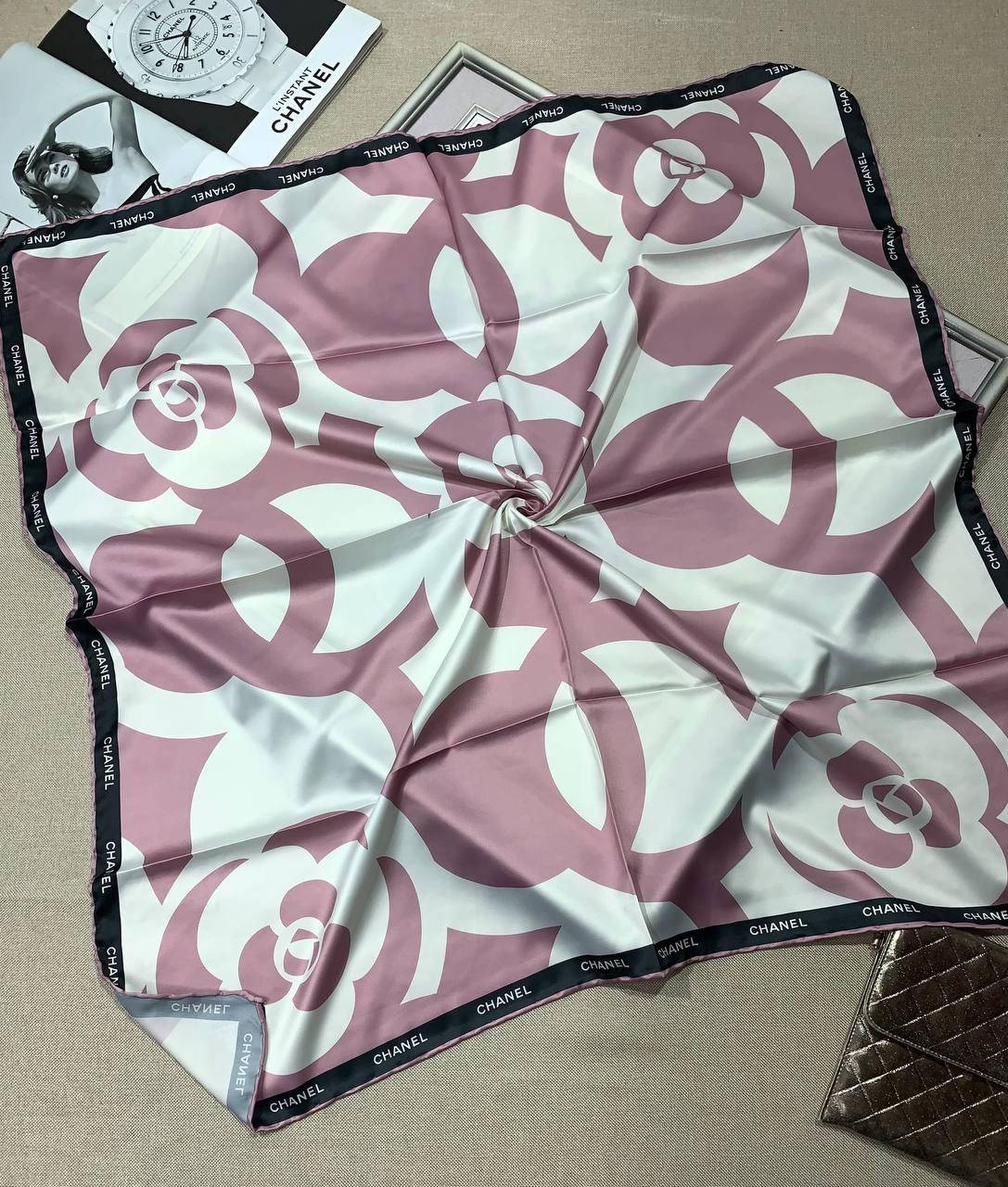 

Платок модный молодежный шелковый Дора, Персиковый