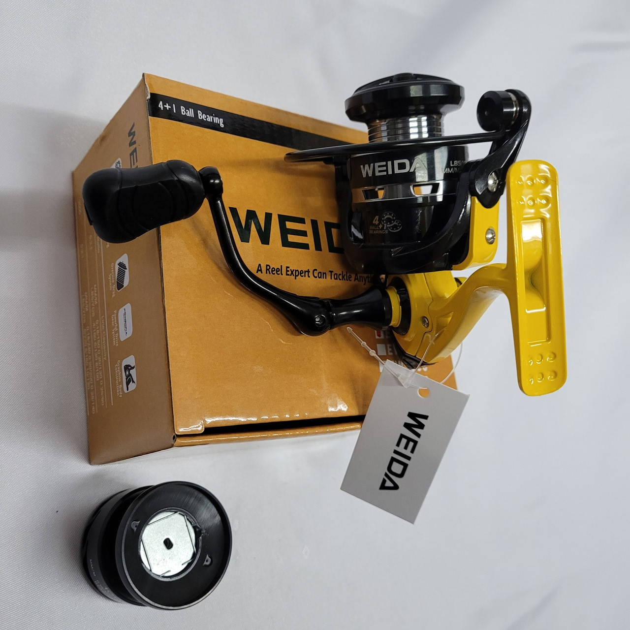 

Катушка на спиннинг Weida(Kaida) EW 1000 (передний фрикцыон 4+1BB)
