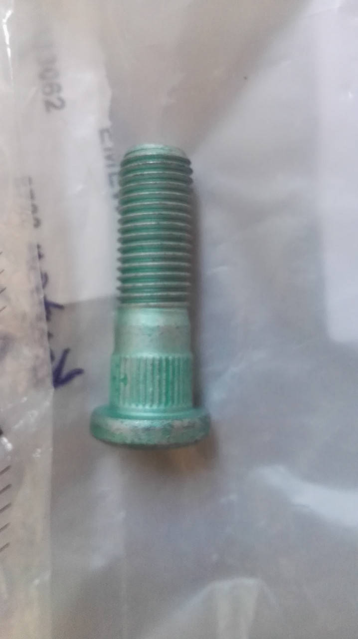 

Шпилька ступицы передней задней Mazda 323 626 Xedos 6 9 Premacy мазда болт колеса шпільки ступічні премасі