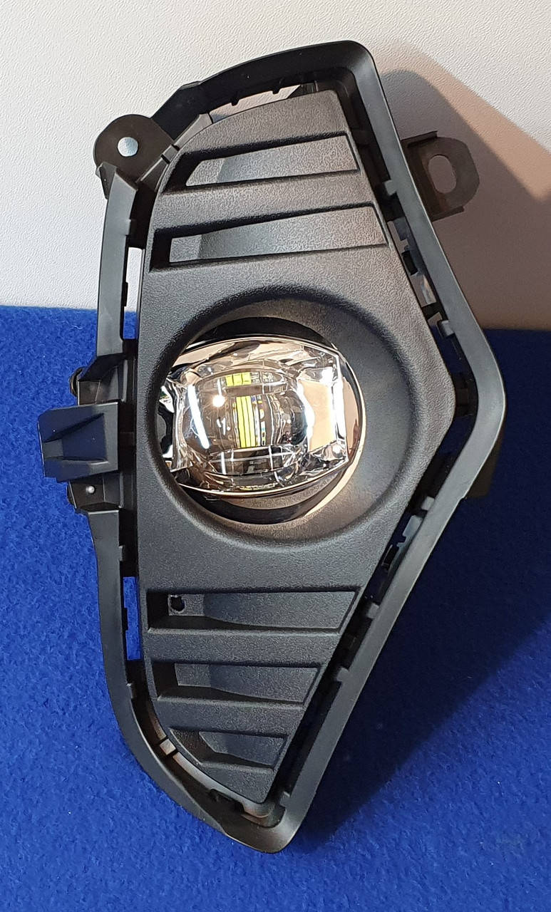 

Противотуманные LED фары на новый Toyota Rav4