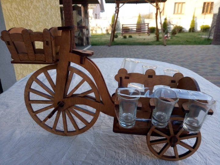 

Мини-бар Велосипед с рюмками