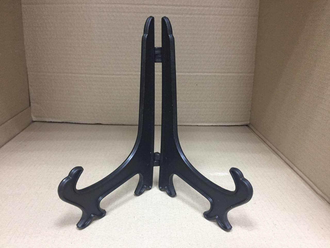 

Подставка для декоративных тарелок 21.5 см черная