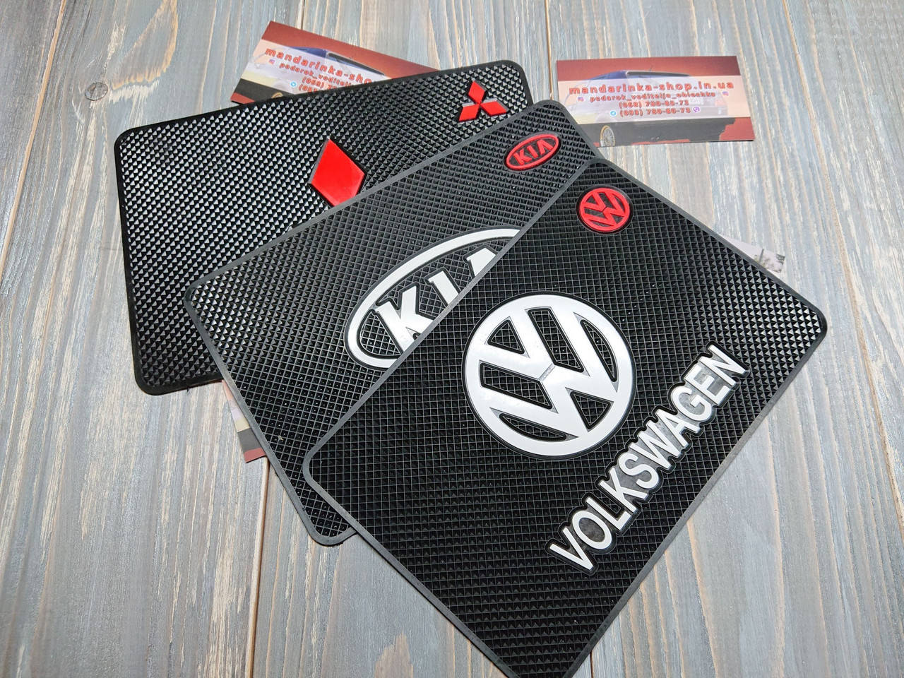 

Антискользящий коврик на панель авто Volkswagen (Фольксваген)