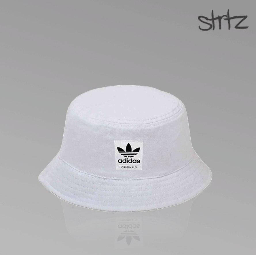 

Модная белая панама adidas