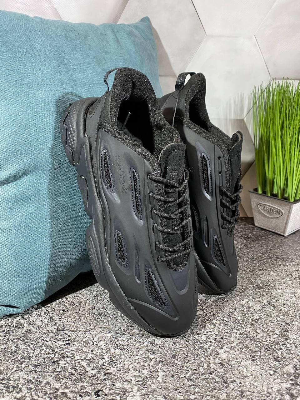

Кроссовки Adidas Ozweego, Черный