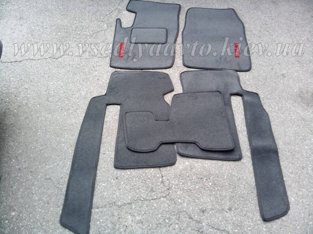 

Ворсовые коврики SUZUKI Grand Vitara с 1998-2005 гг., Серый