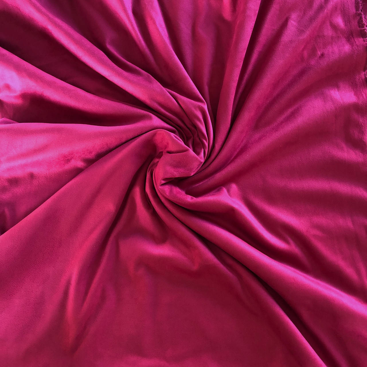 

Замша штучна двостороння. Яскраво-рожева VH231. Ціна за відріз 25х49 см.