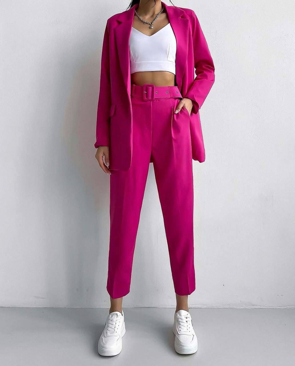 

Женский брючный костюм Rocamoon брюки+пиджак малиновый L/XL