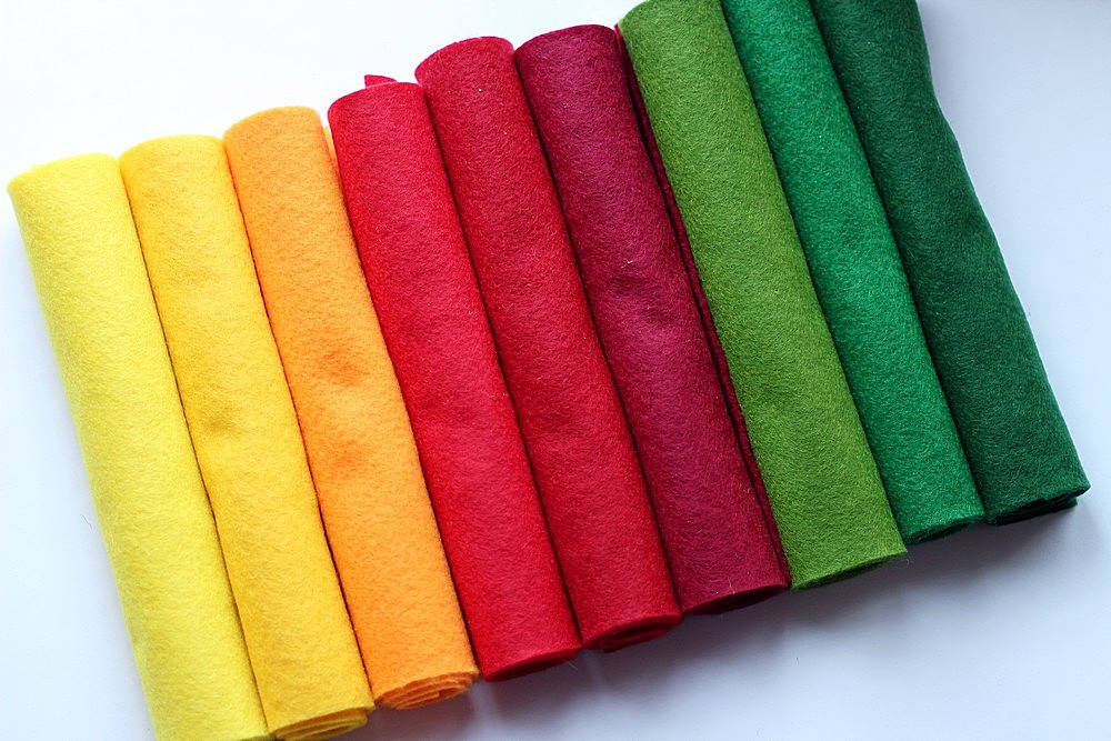 

Набор китайского мягкого фетра Pugovichok "Осенний букет" 9 цветов для рукоделия и творчества (SUN7159)