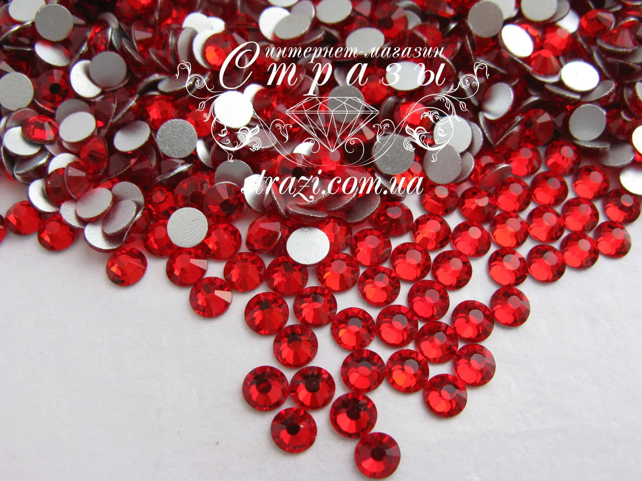 

Стразы Lux ss20 Siam (5.0mm) 100шт