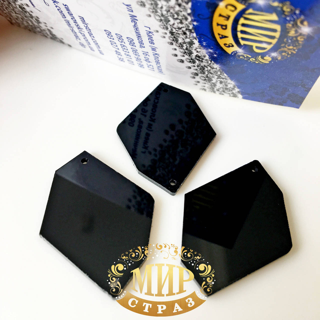 

Зеркальные стразы Black Размер 24х34мм