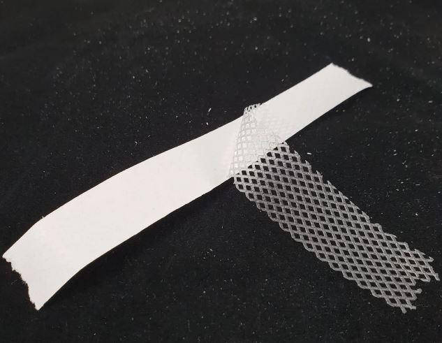 

Паутинка клеевая на бумаге шир 1,5 см